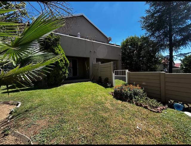 2 BEDROOM TOWNHOUSE FOR SALE IN VORNA VALLEY